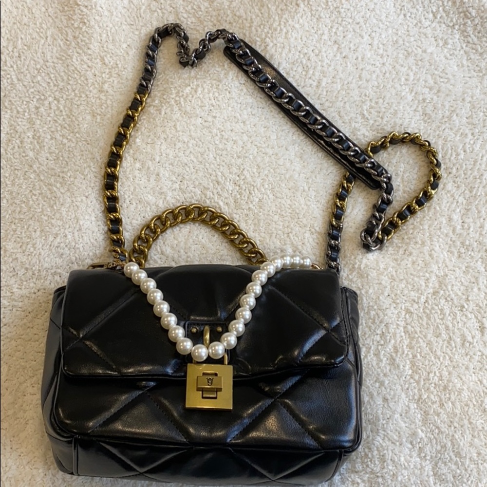 Steve Madden Btamare black crossbody